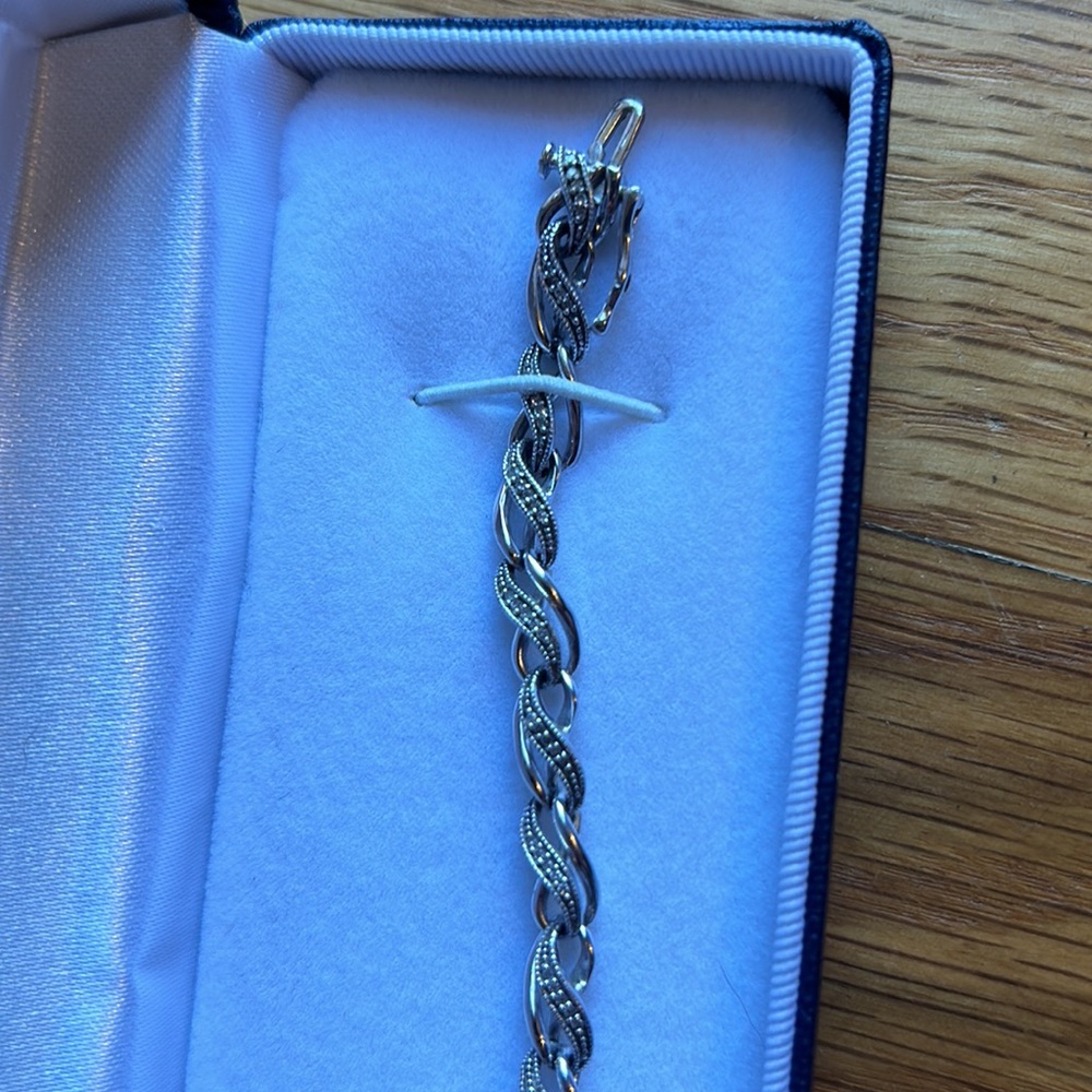 Diamond Infinity Bracelet - Picture 6 of 7
